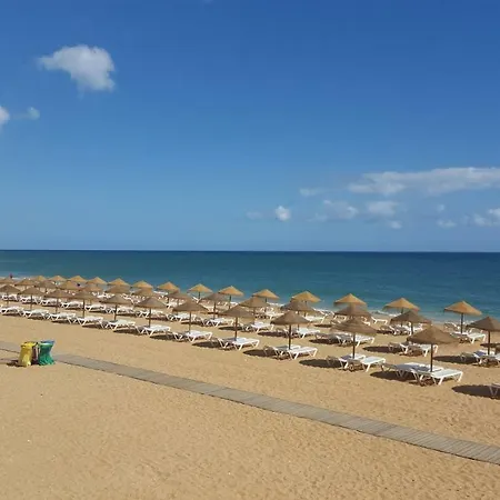 アパート Plaza 305