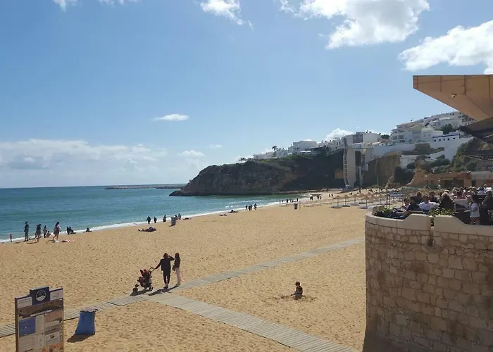 Plaza 305 דירה *